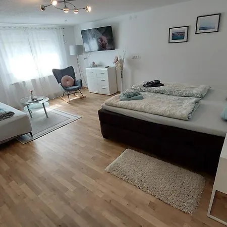 Esther Apartment *